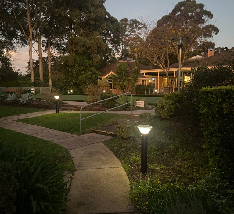 Pegasus Solar Pathway Light with Adjustable Height
